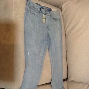NWT Boyfriend Cut Distressed LOFT Jeans in Size 8P